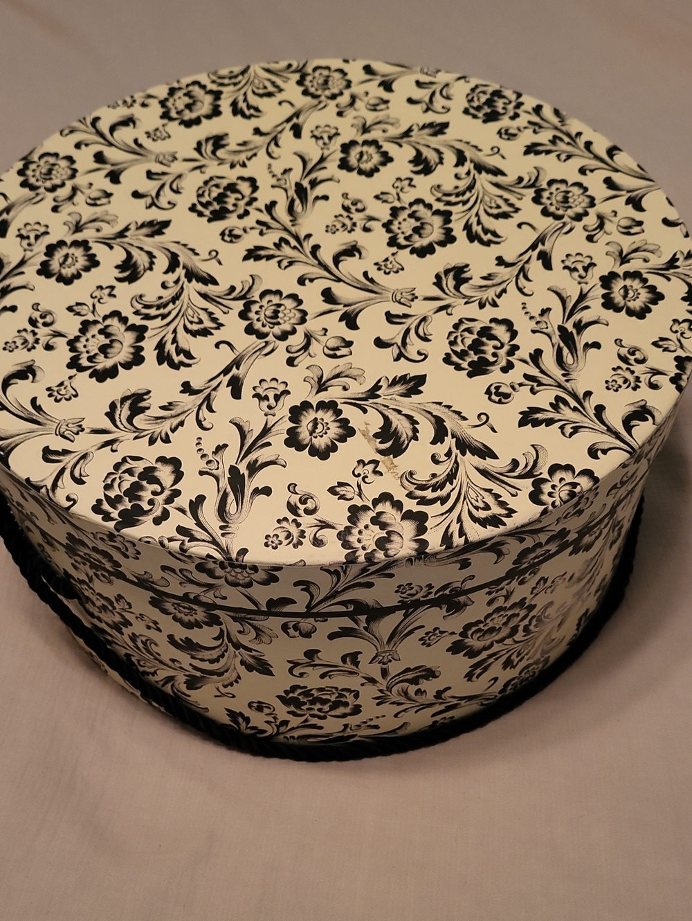 Decorative Floral Storage Hat Box - Black & Cream